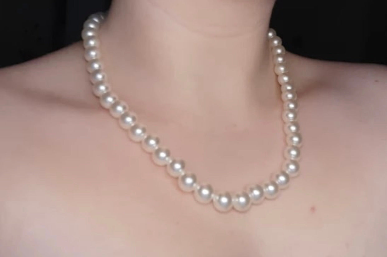 Harry Styles Pearl Necklace